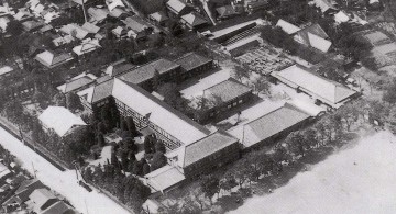 昭和8年頃の府立第四高女の校舎全景